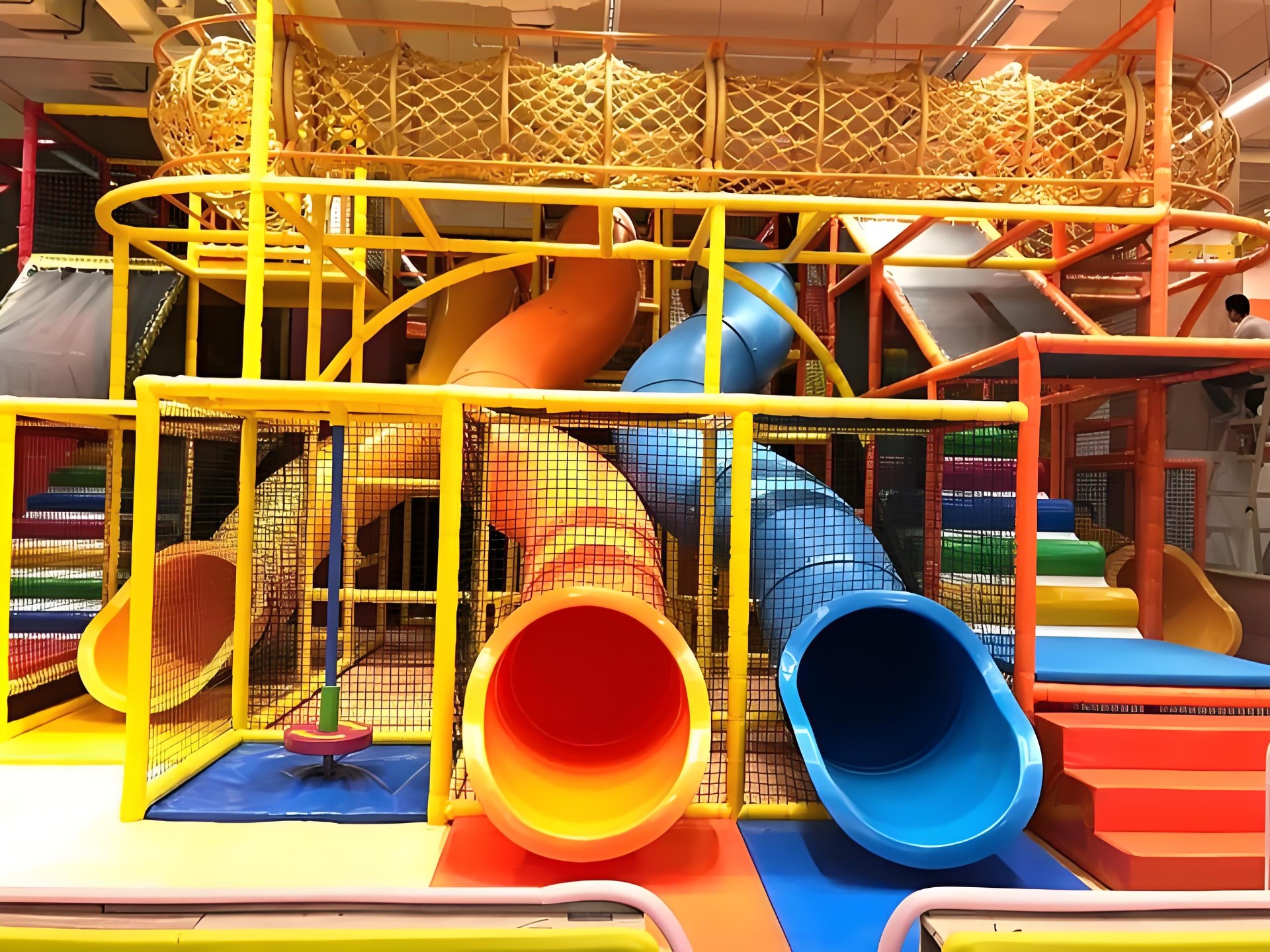 Tube Maze Play System